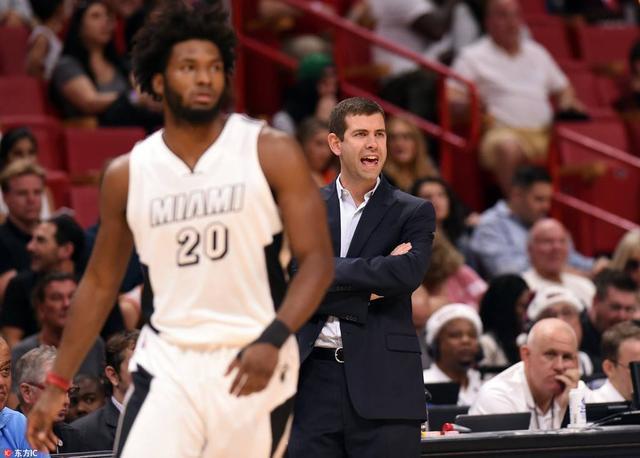 禁区前沿的 禁区前沿的